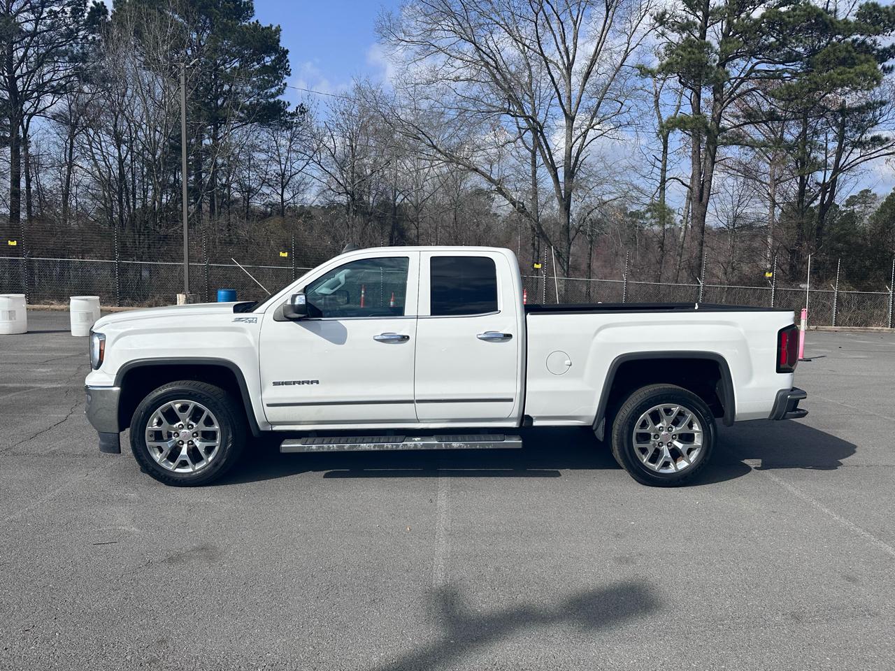 2017 GMC Sierra 1500 4WD Crew Cab 147" SLT