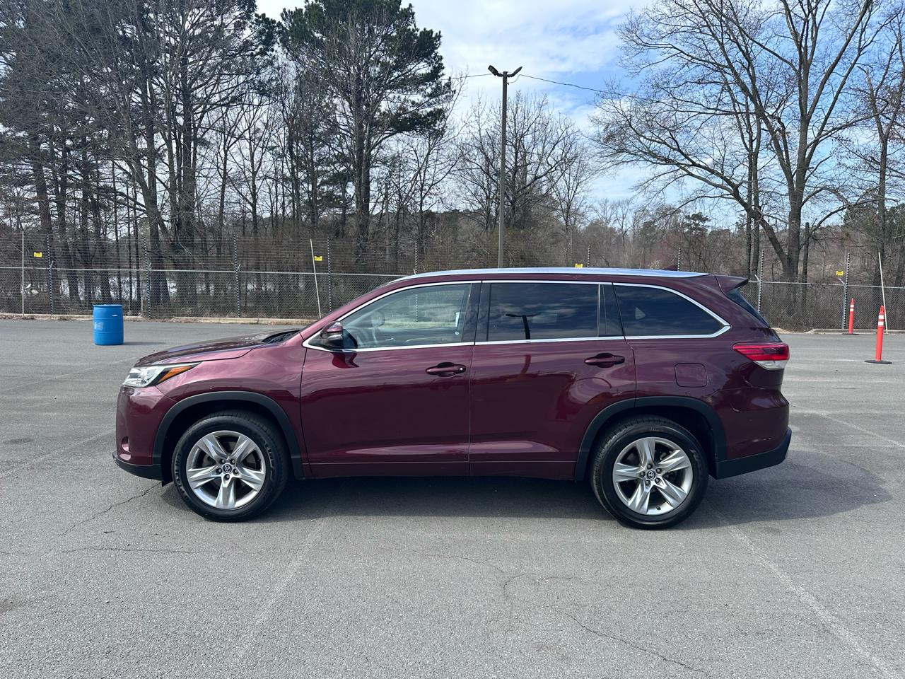 Toyota Highlander Limited Platinum FWD V6 2017