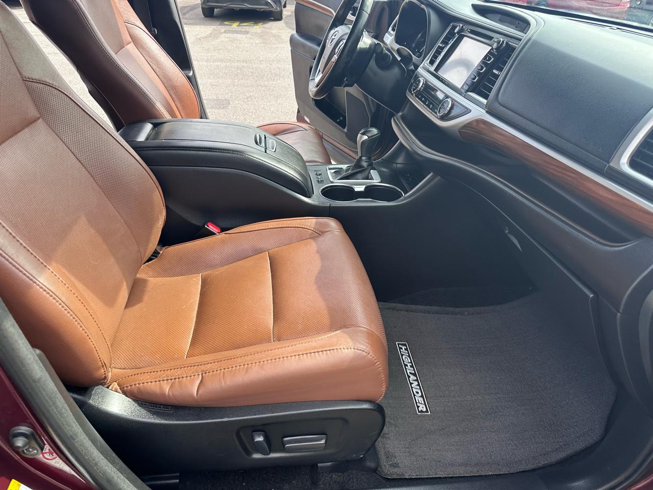 Toyota Highlander Limited Platinum FWD V6 2017