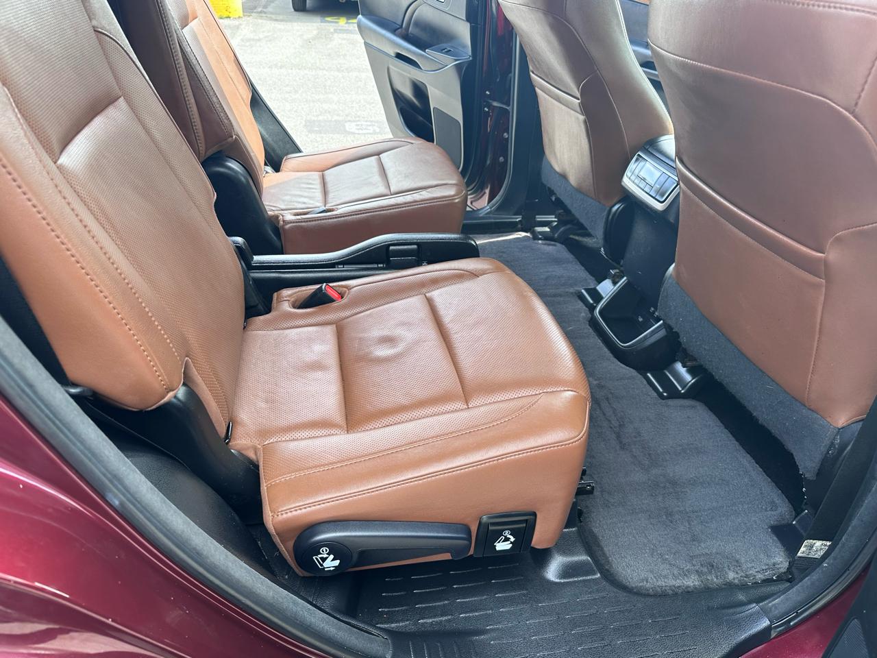 Toyota Highlander Limited Platinum FWD V6 2017