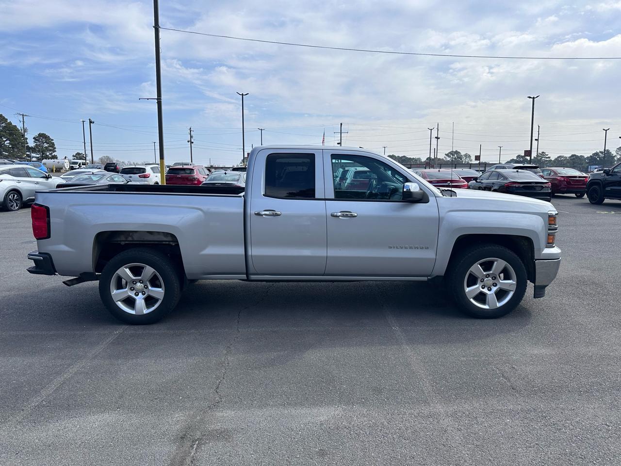 Chevrolet Silverado 1500 2WD Double Cab 143.5" LS 2015