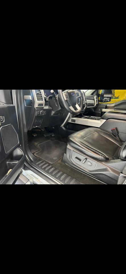 Ford F-350 SD King Ranch Crew Cab Long Bed DRW 4WD 2017