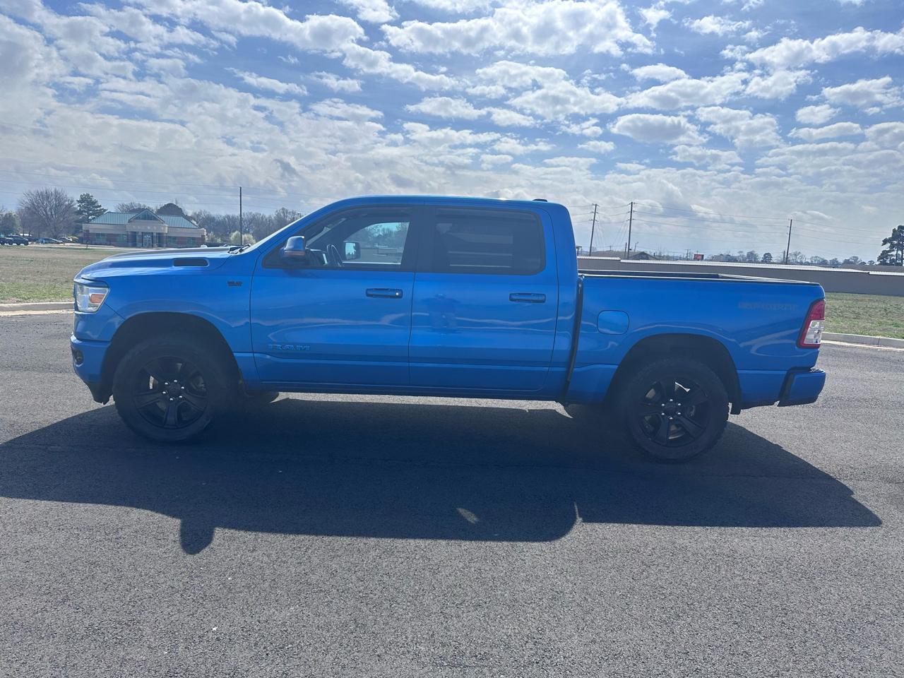 RAM 1500 Big Horn Crew Cab SWB 4WD 2021