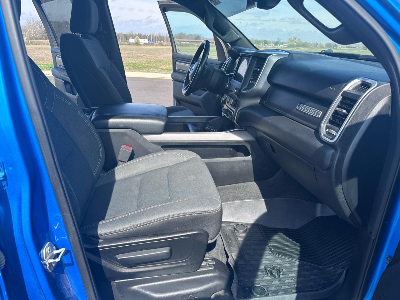 RAM 1500 Big Horn Crew Cab SWB 4WD 2021