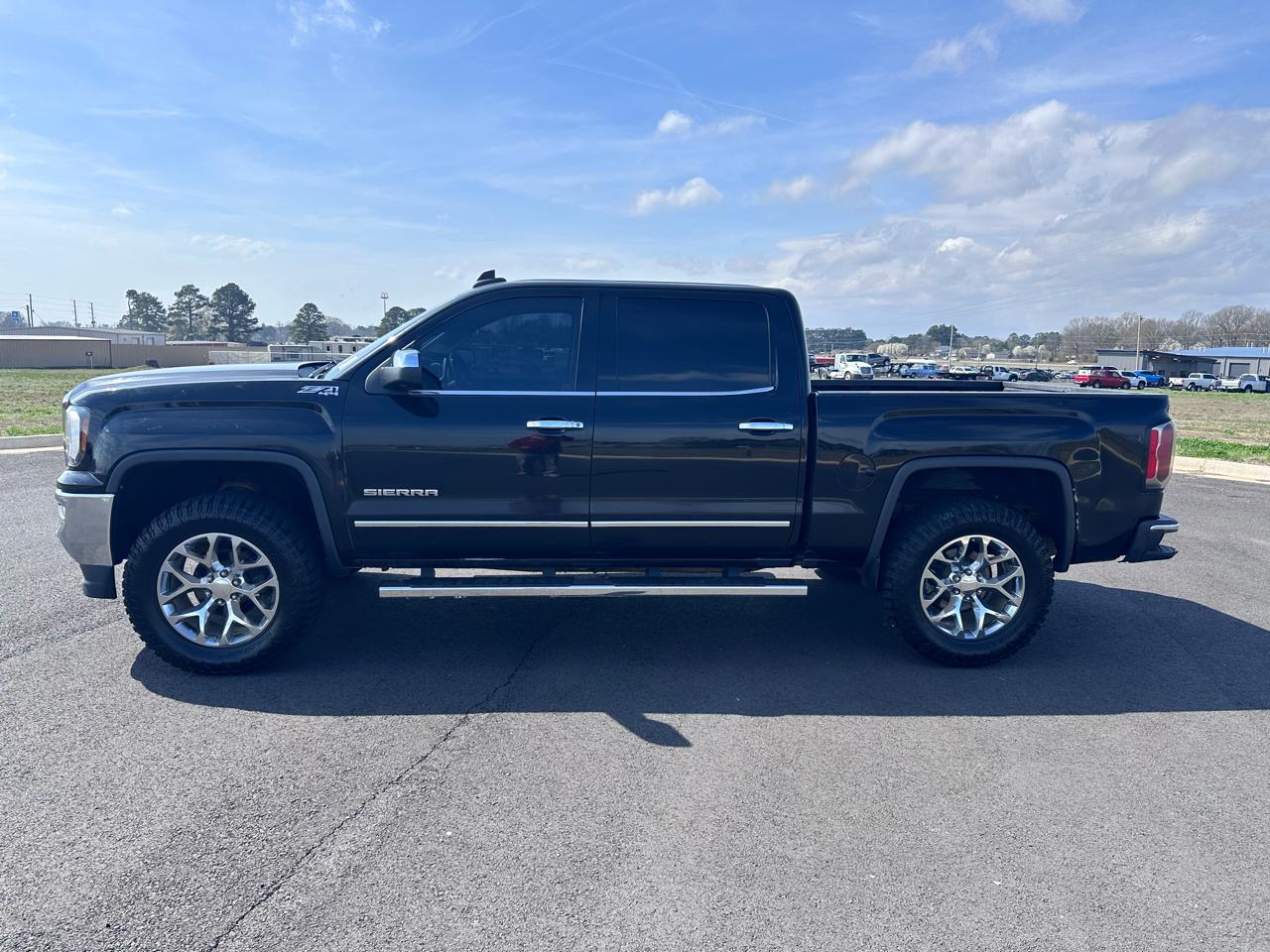 2018 GMC Sierra 1500 4WD Crew Cab 143.5" SLT