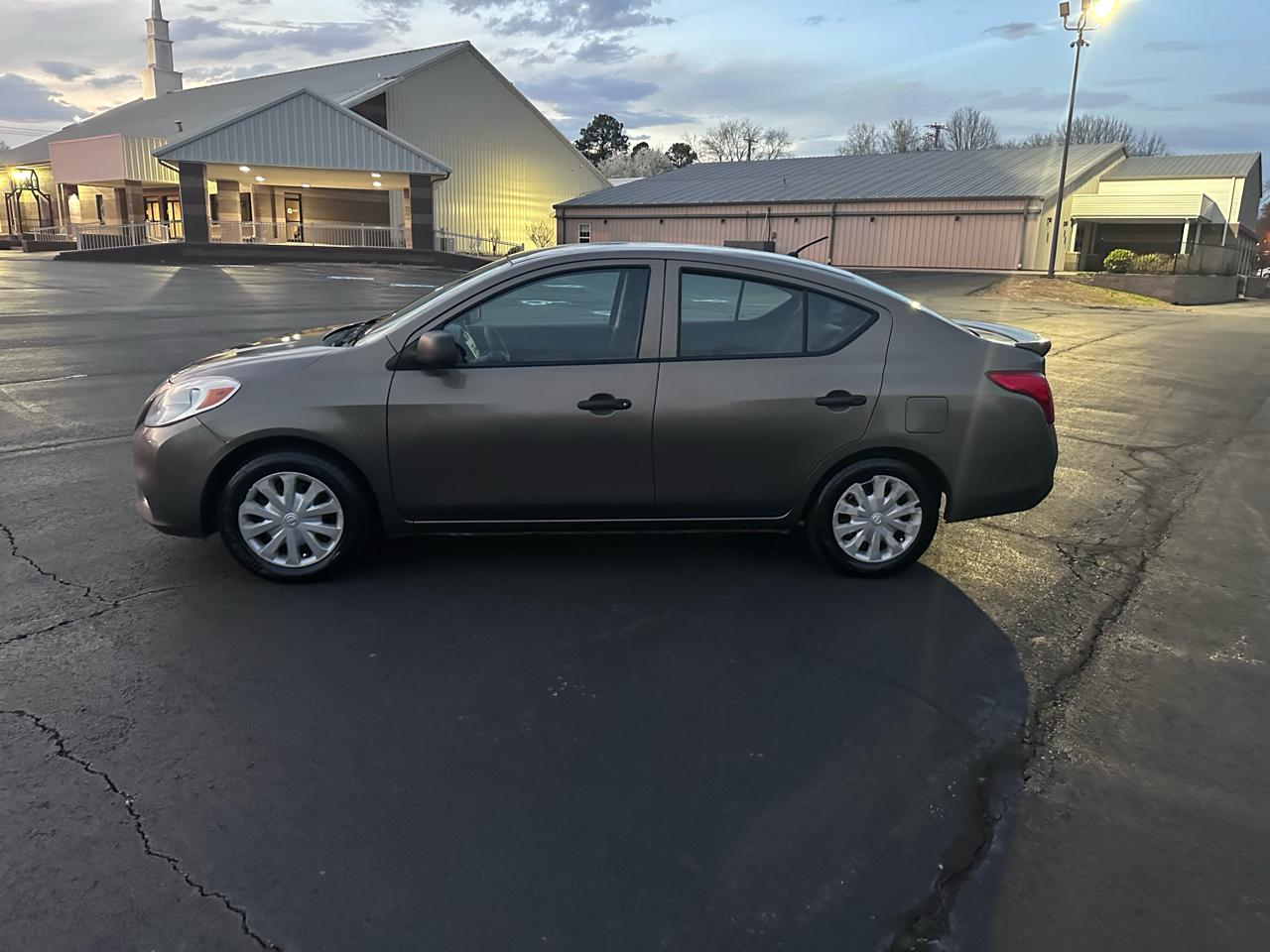 2014 Nissan Versa 1.6 S Plus