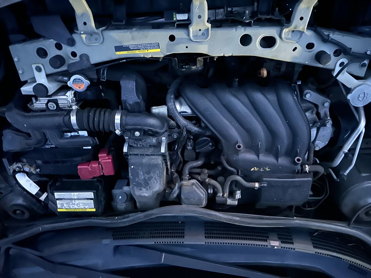 Nissan Versa 1.6 S Plus 2014