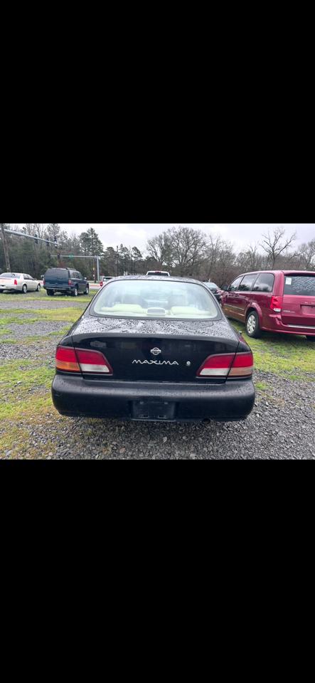 Nissan Maxima GXE 1999