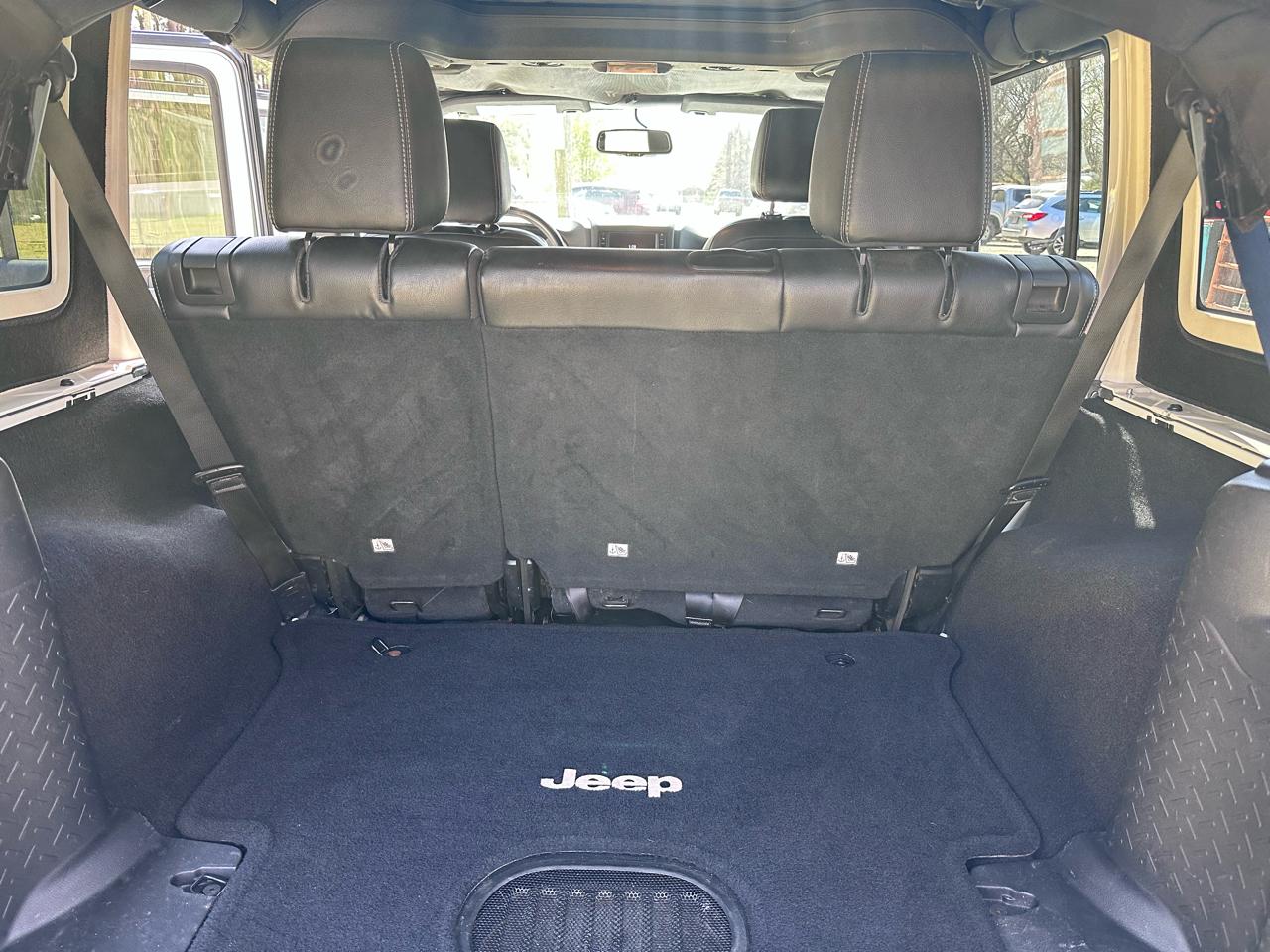 Jeep Wrangler Unlimited Sahara 4WD 2016