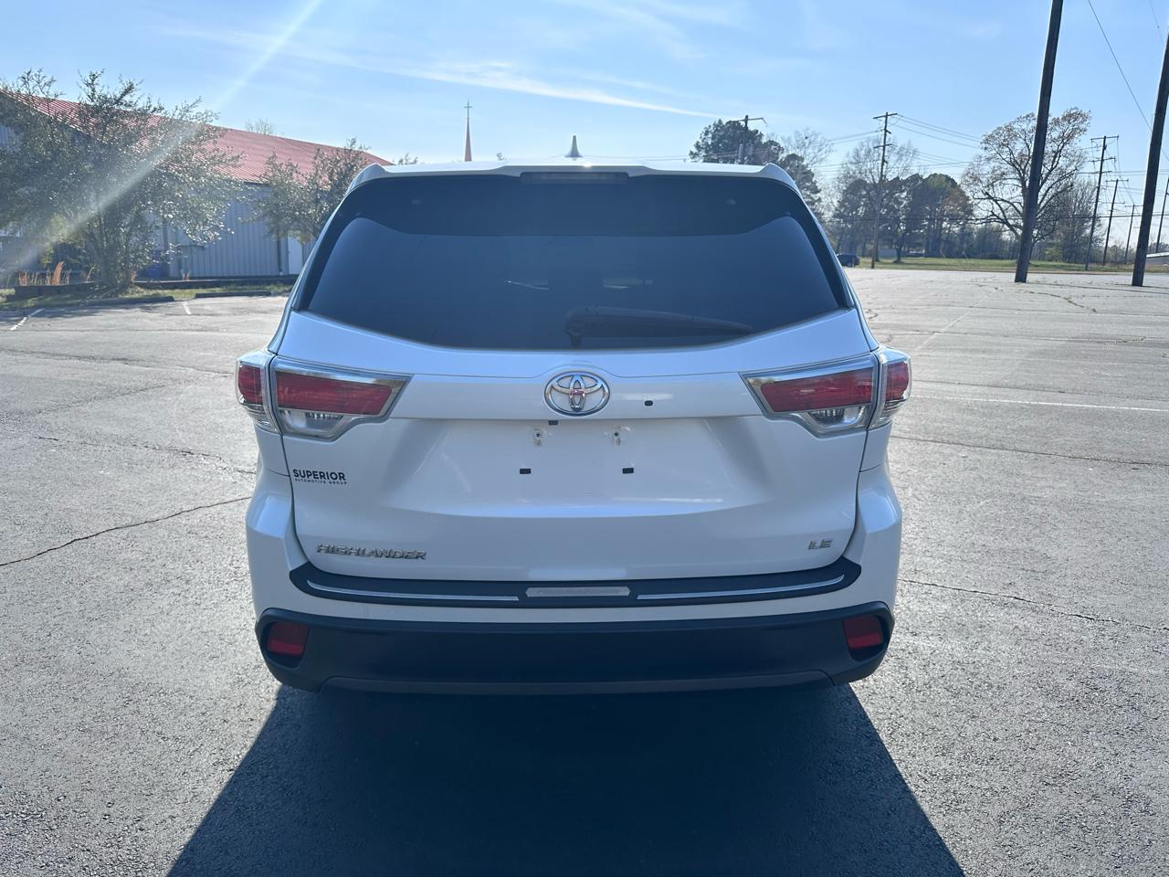 Toyota Highlander LE FWD V6 2016