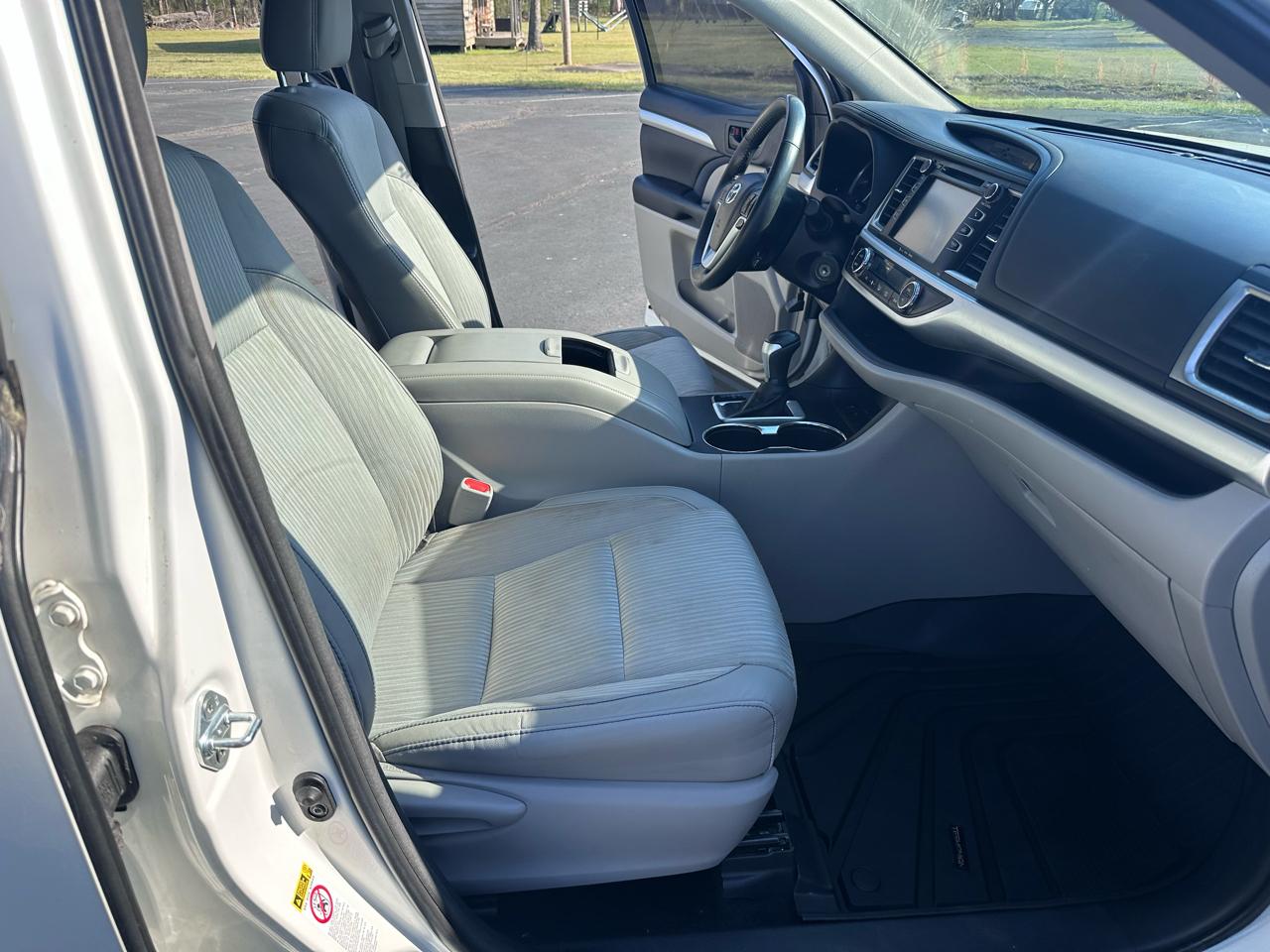 Toyota Highlander LE FWD V6 2016