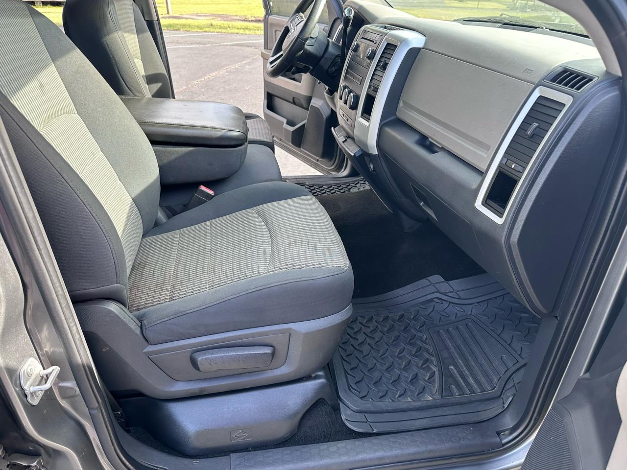 Dodge Ram 1500 SLT Crew Cab 2WD 2009