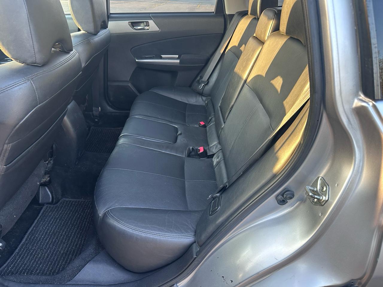 Subaru Forester 2.5X Limited 2012