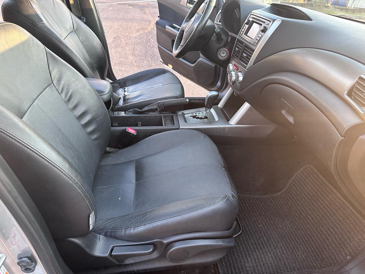 Subaru Forester 2.5X Limited 2012