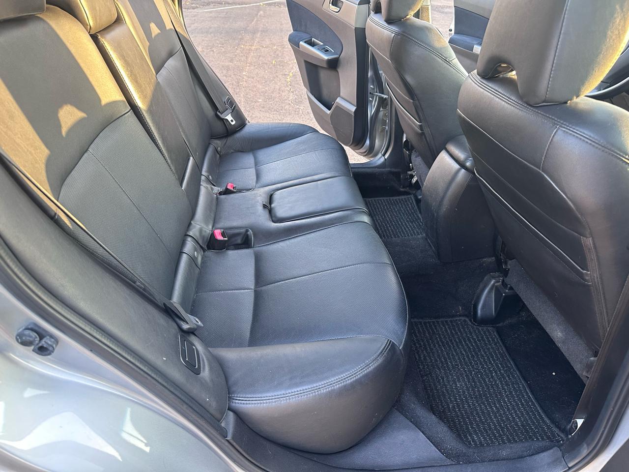 Subaru Forester 2.5X Limited 2012