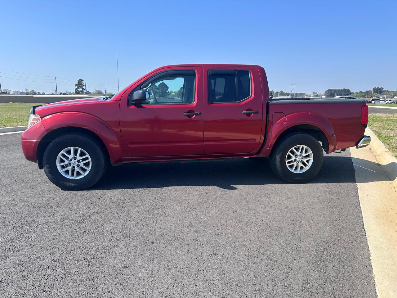 Nissan Frontier Crew Cab 4x4 SV 2015