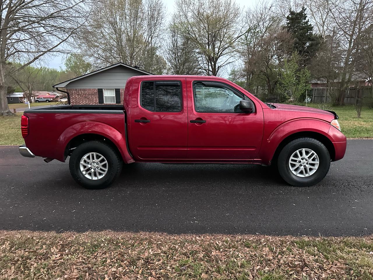 Nissan Frontier Crew Cab 4x4 SV 2015