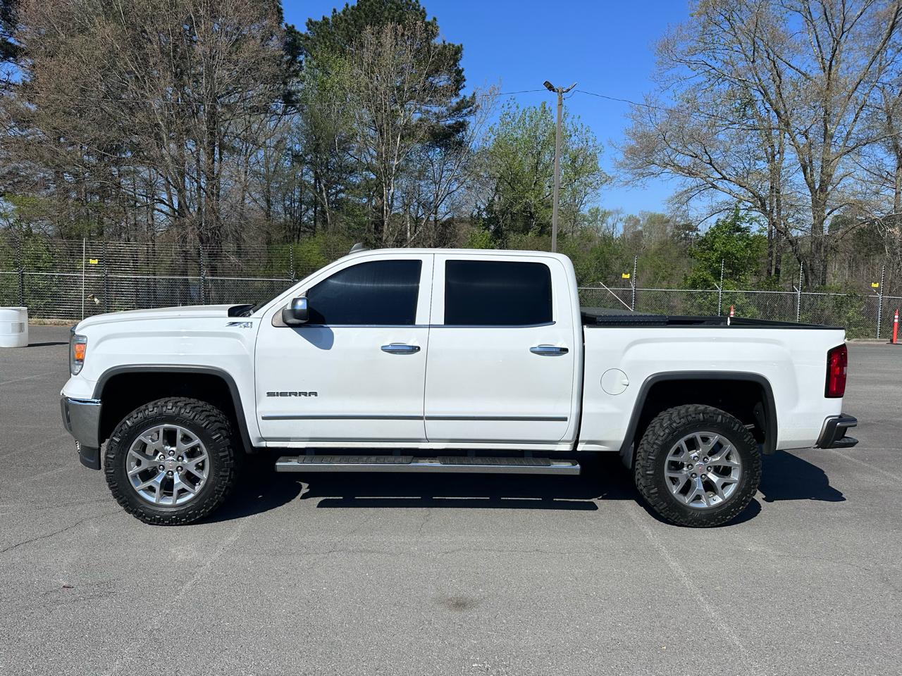 2015 GMC Sierra 1500 4WD Crew Cab 143.5" SLT