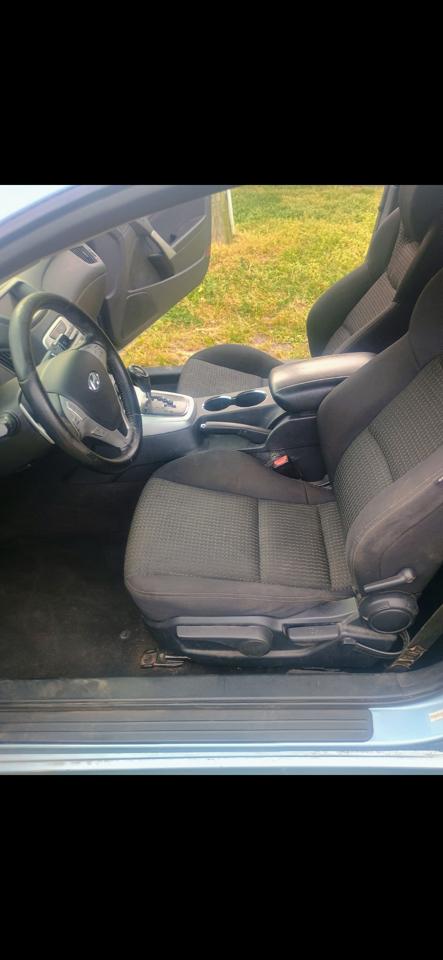 Hyundai Genesis Coupe 2dr 2.0T Auto Premium 2010