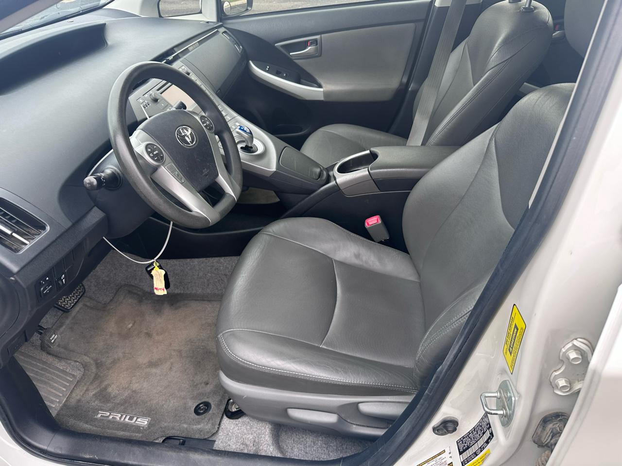 Toyota Prius Prius V 2012