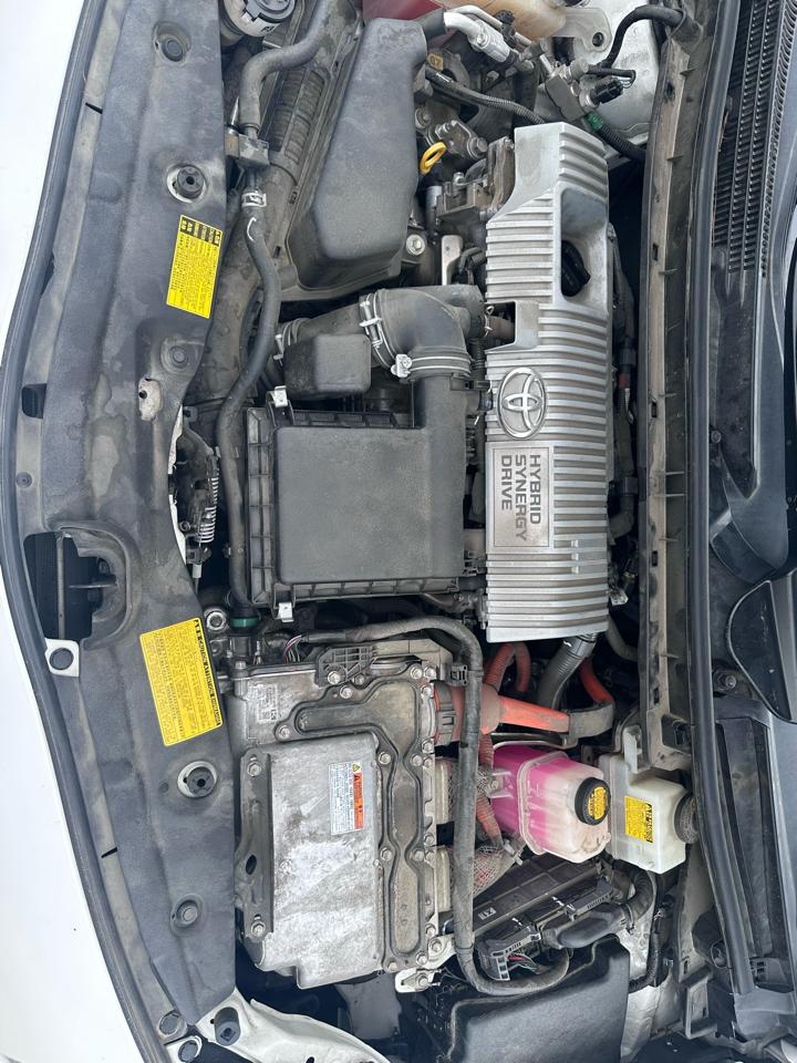 Toyota Prius Prius V 2012