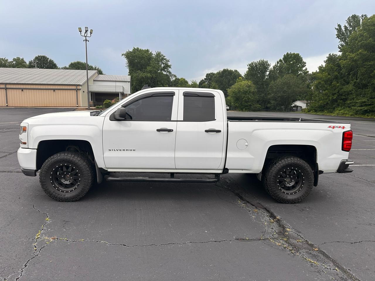 2016 Chevrolet Silverado 1500 4WD Crew Cab 143.5" LT