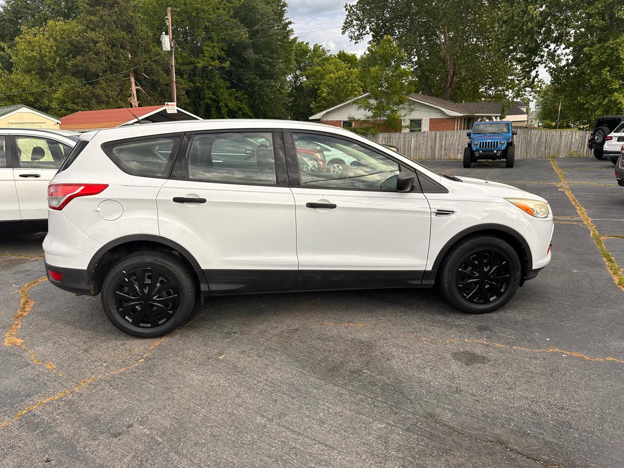 Ford Escape S FWD 2013