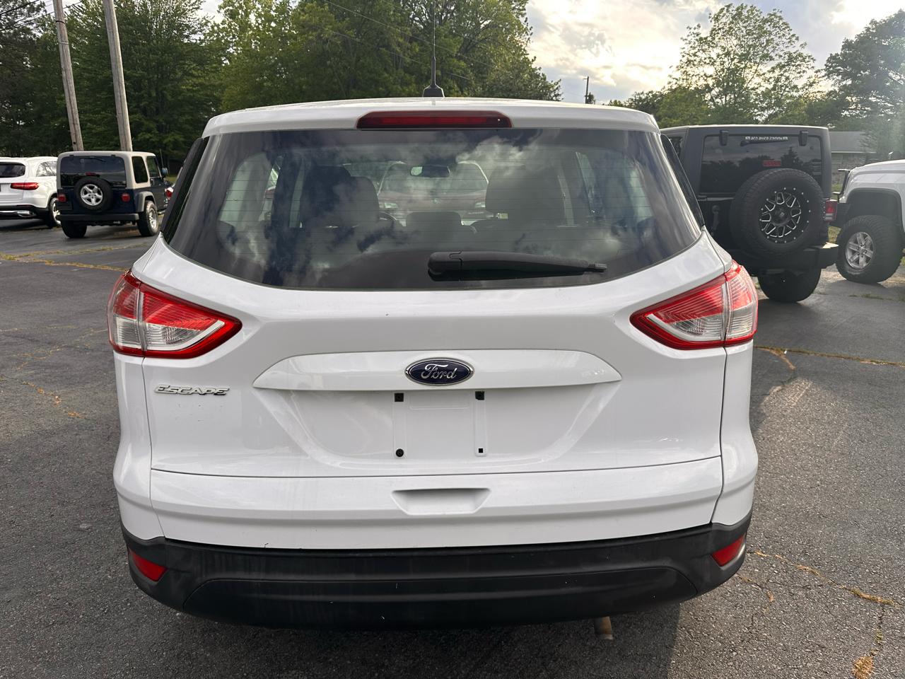 Ford Escape S FWD 2013