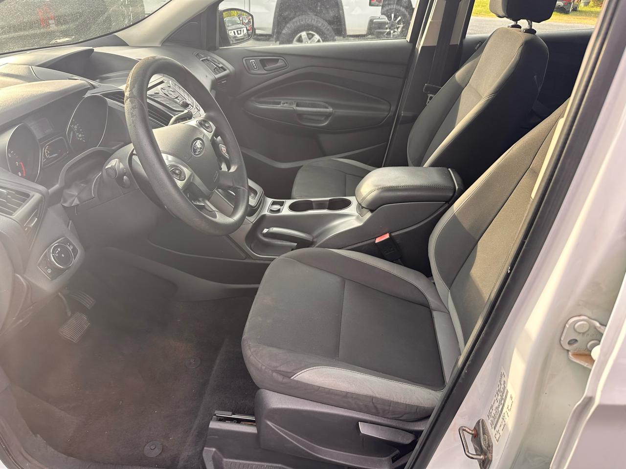 Ford Escape S FWD 2013