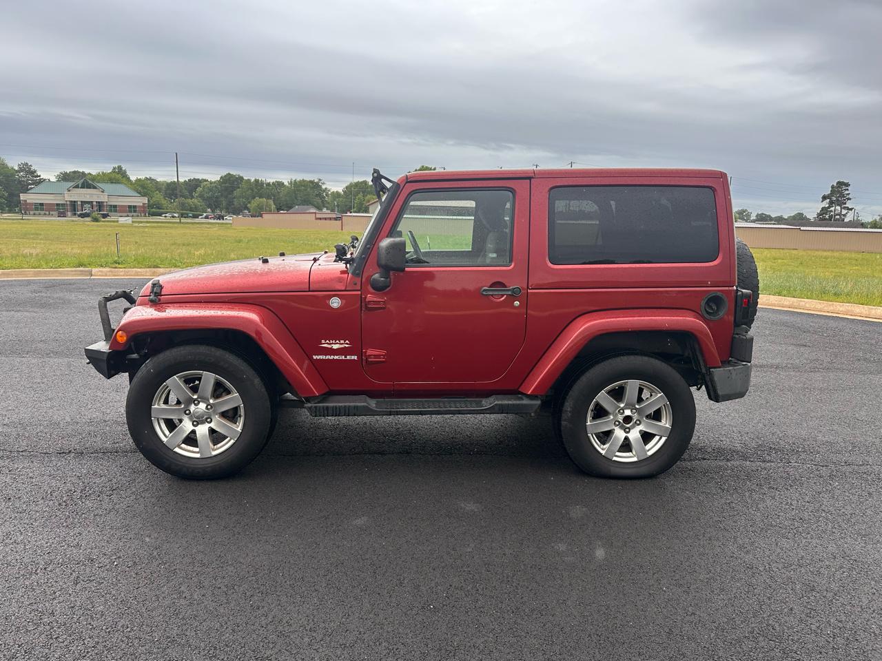 Jeep Wrangler Sahara 4WD 2013