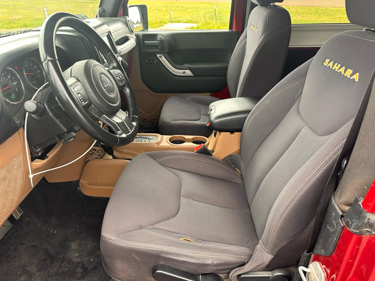 Jeep Wrangler Sahara 4WD 2013