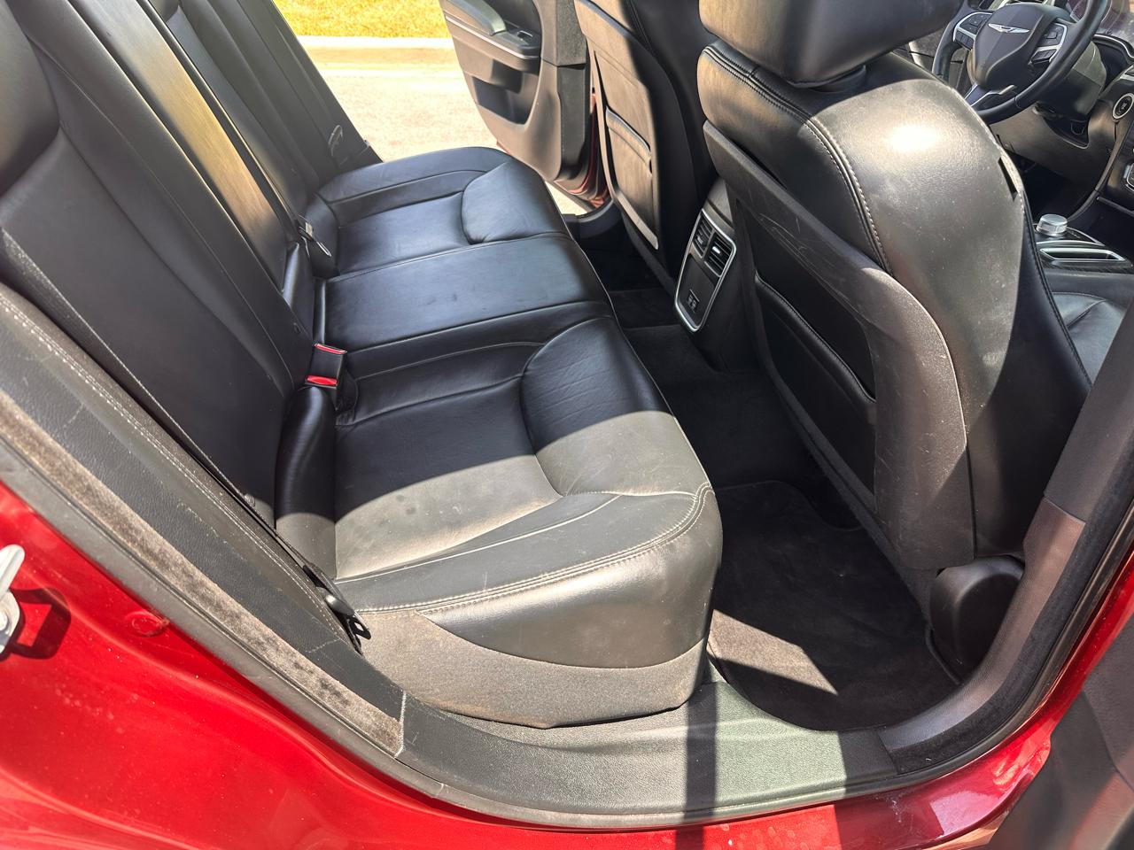 Chrysler 300 Limited RWD 2016
