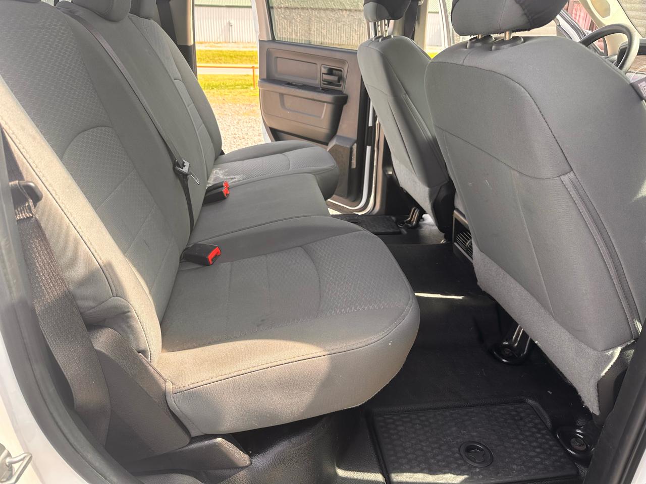 RAM 2500 Tradesman Crew Cab LWB 4WD 2015