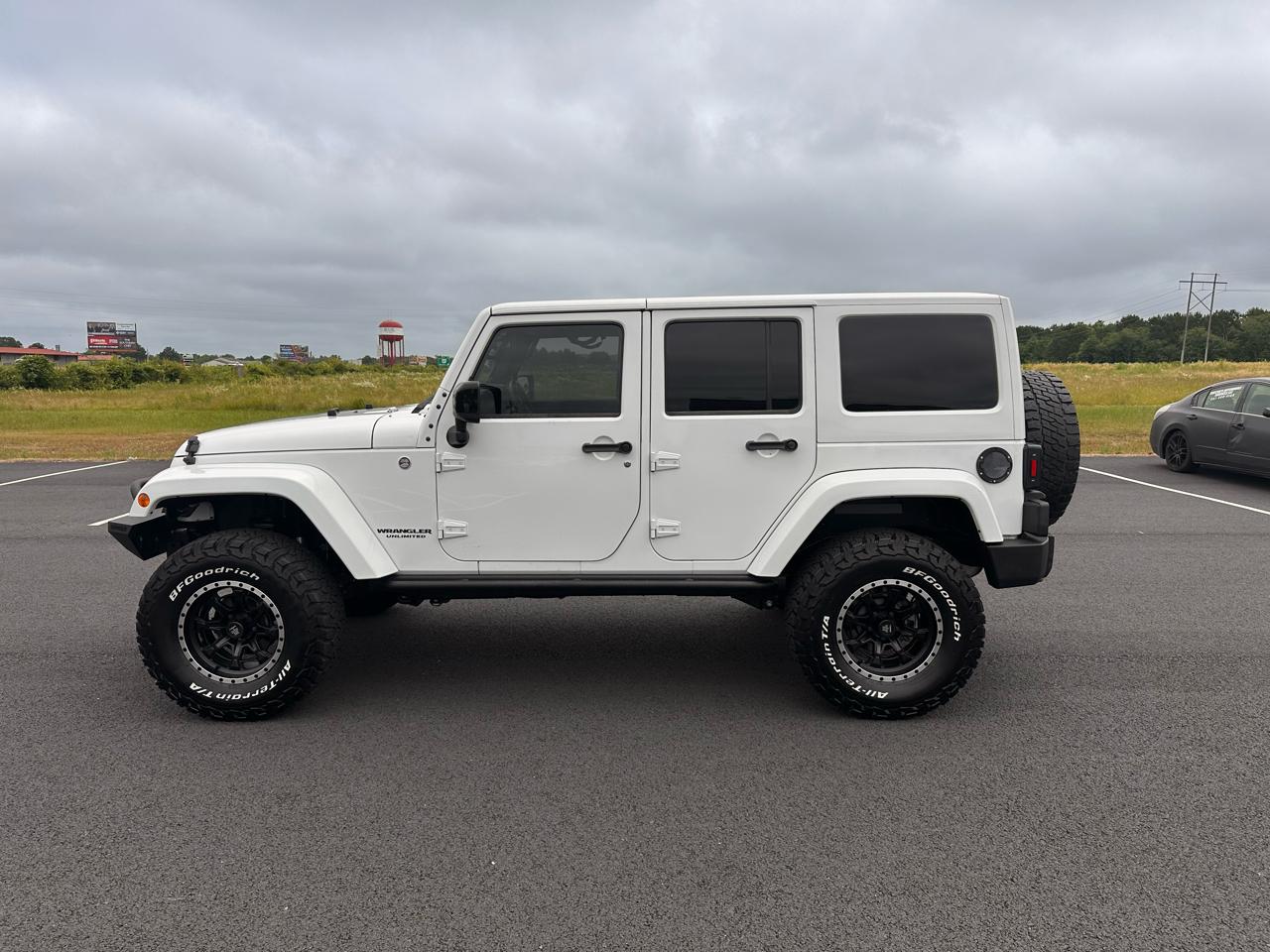 Jeep Wrangler Unlimited Sahara 4WD 2014