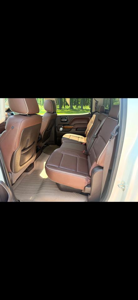 Chevrolet Silverado 1500 4WD Crew Cab 153.0" High Country 2015