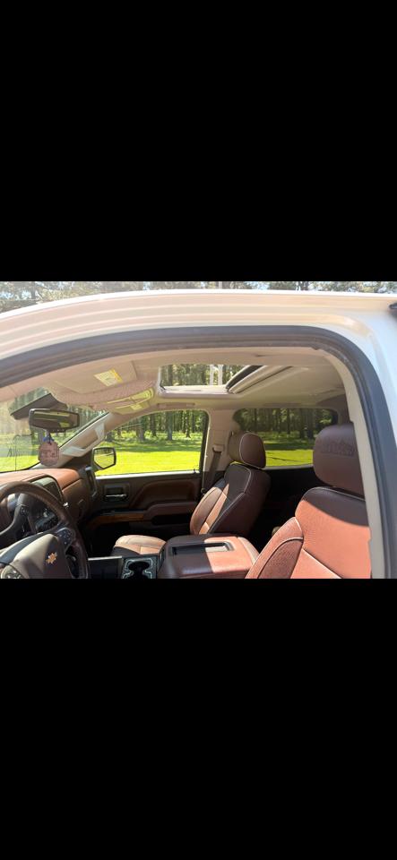 Chevrolet Silverado 1500 4WD Crew Cab 153.0" High Country 2015