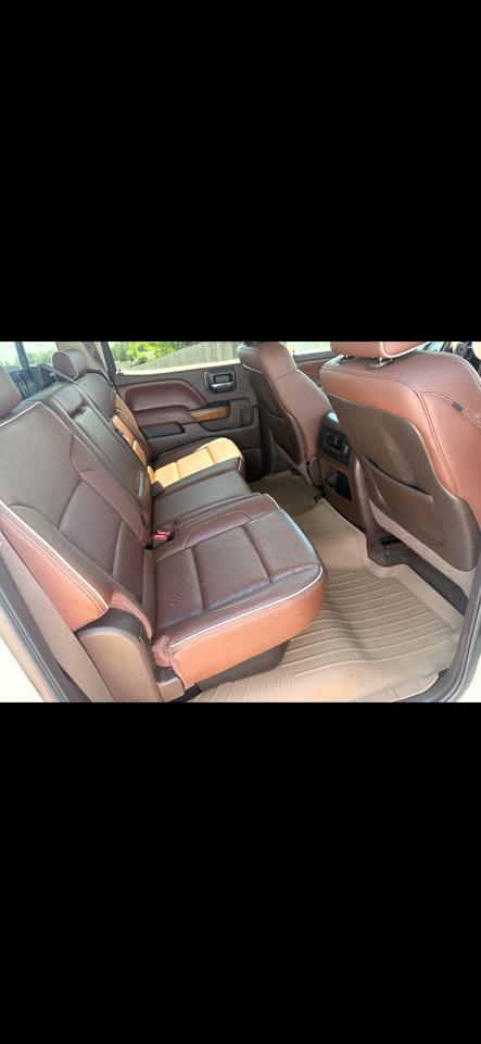 Chevrolet Silverado 1500 4WD Crew Cab 153.0" High Country 2015