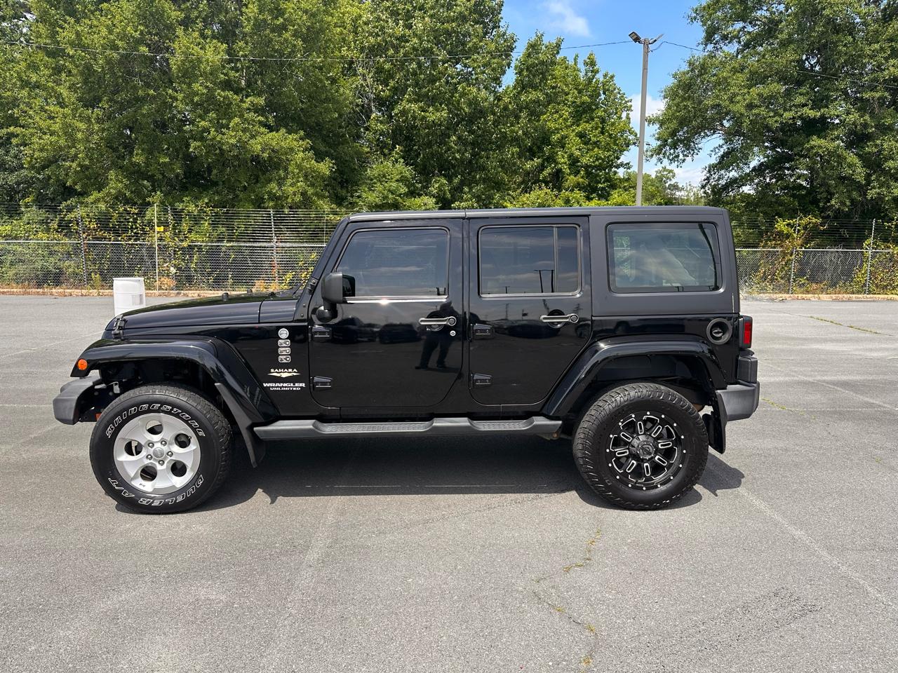 Jeep Wrangler Unlimited Sahara 4WD 2014