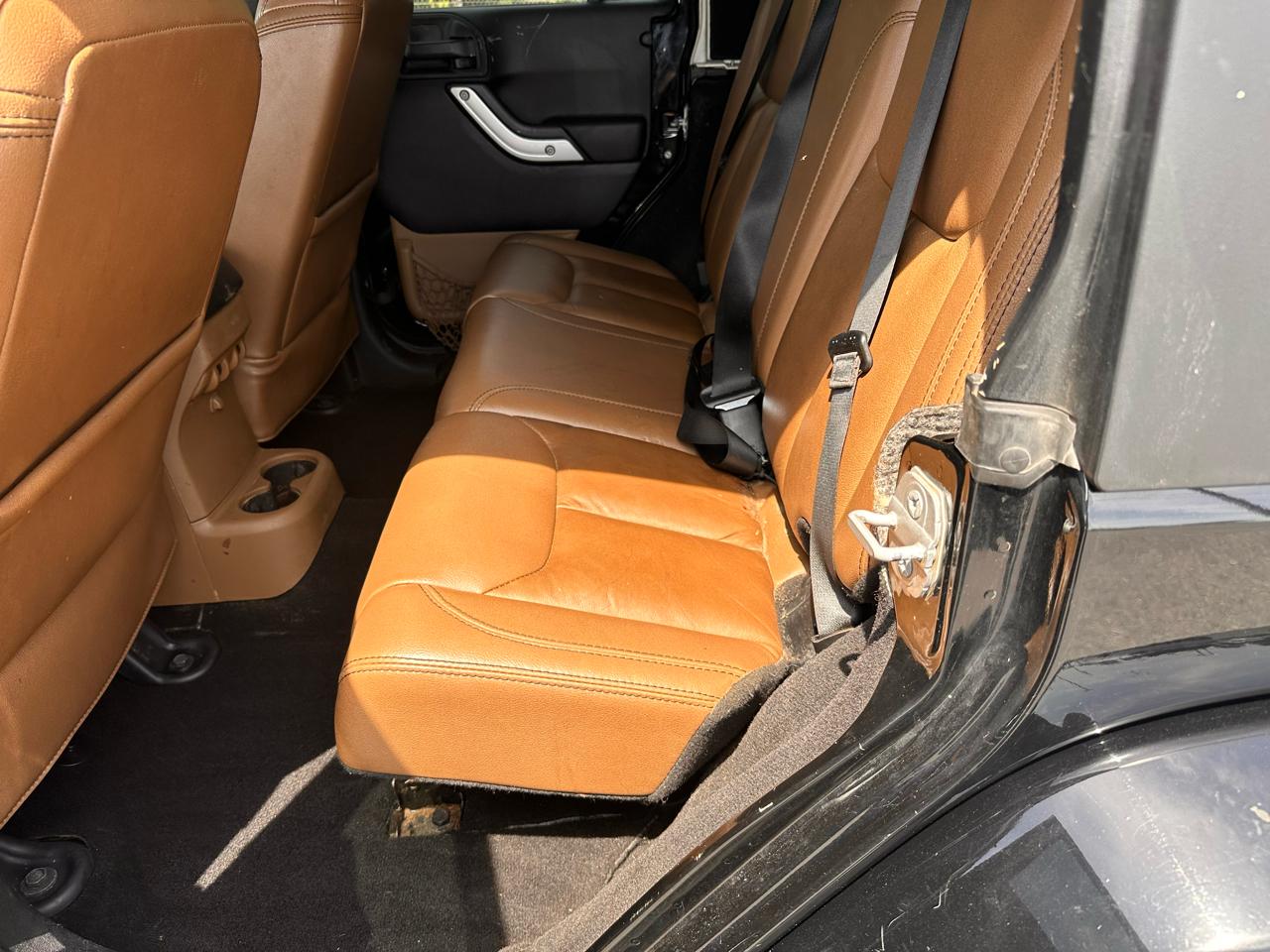 Jeep Wrangler Unlimited Sahara 4WD 2014