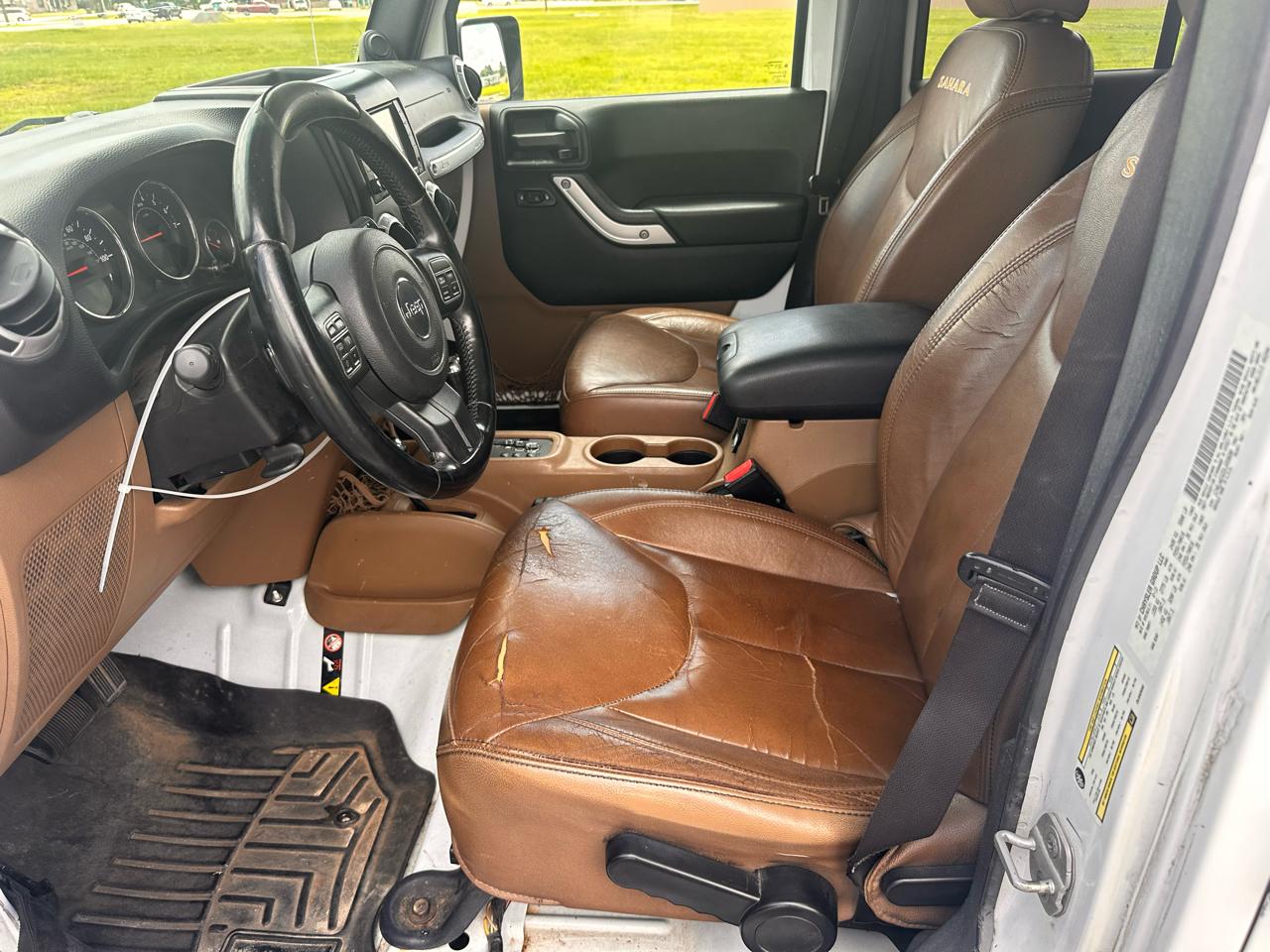 Jeep Wrangler Unlimited Sahara 4WD 2013