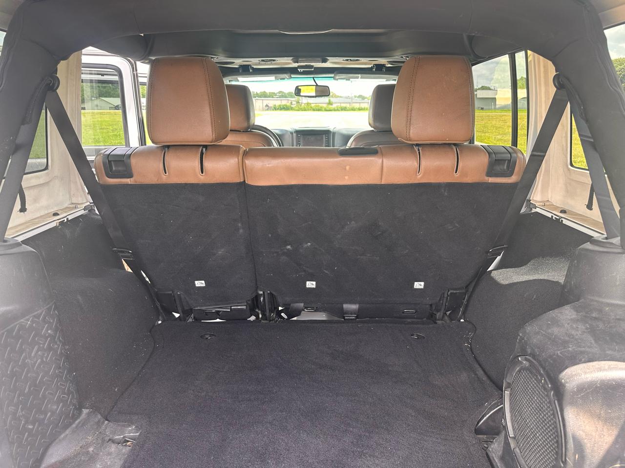 Jeep Wrangler Unlimited Sahara 4WD 2013