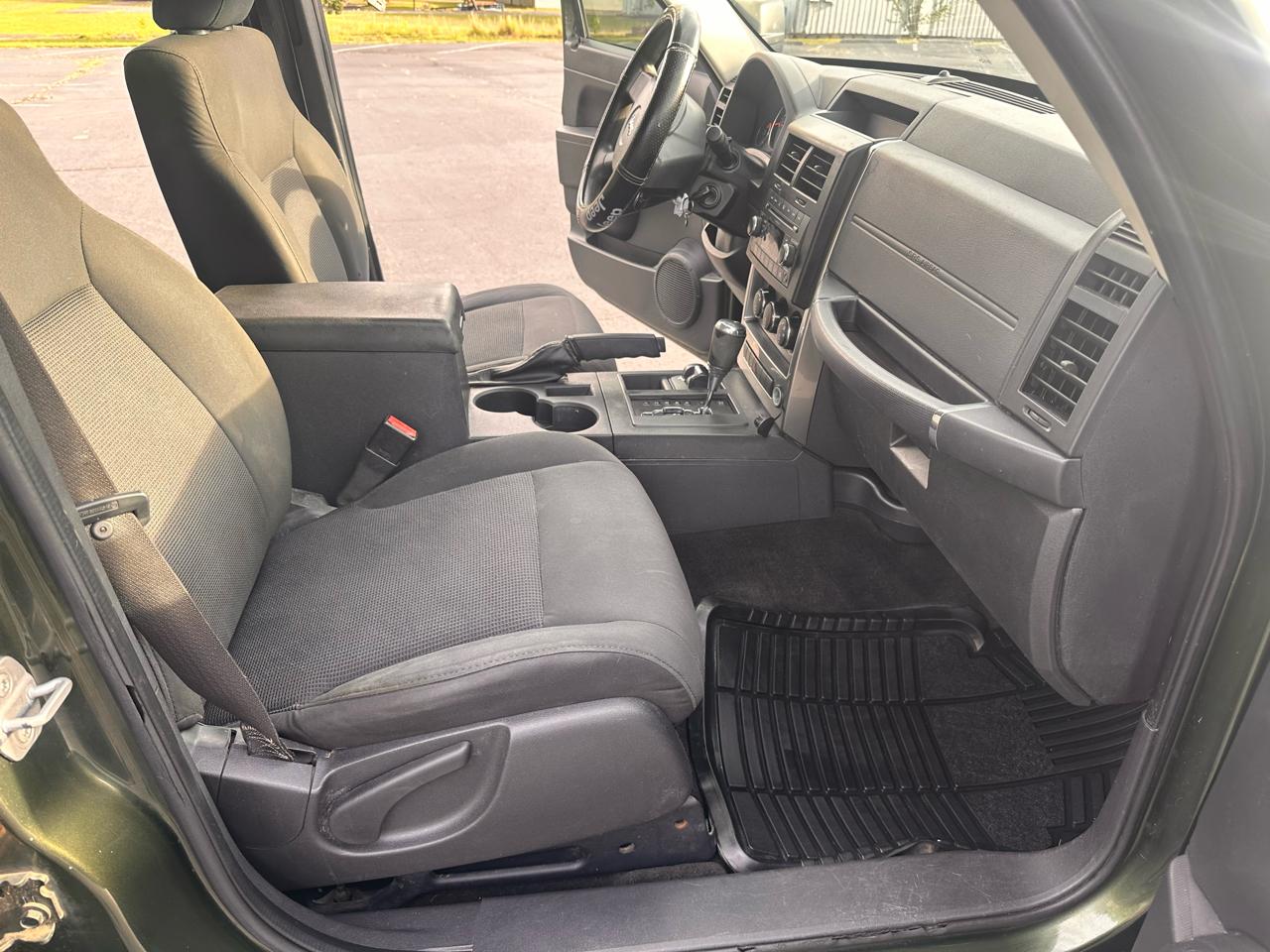 Jeep Liberty Sport 4WD 2009