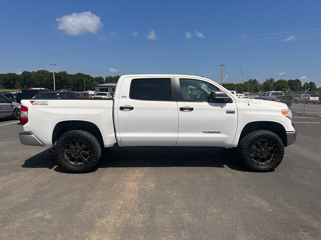 Toyota Tundra SR5 5.7L V8 FFV CrewMax 4WD 2015