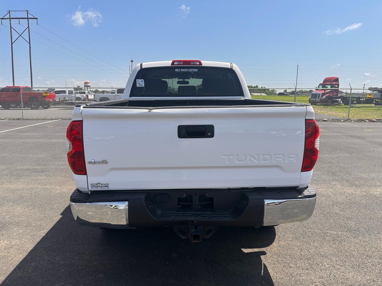 Toyota Tundra SR5 5.7L V8 FFV CrewMax 4WD 2015