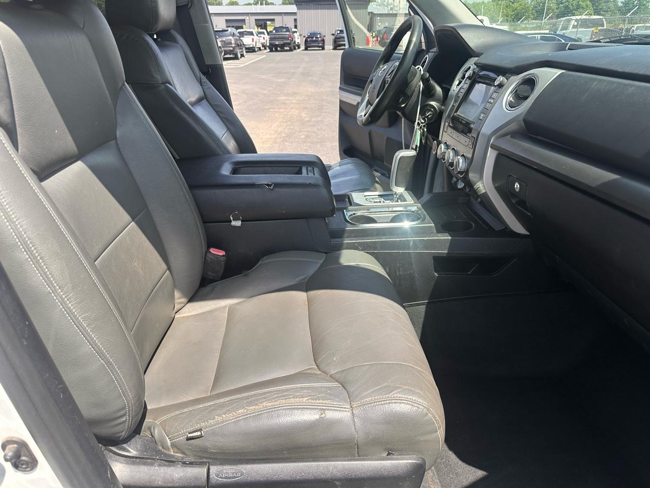 Toyota Tundra SR5 5.7L V8 FFV CrewMax 4WD 2015