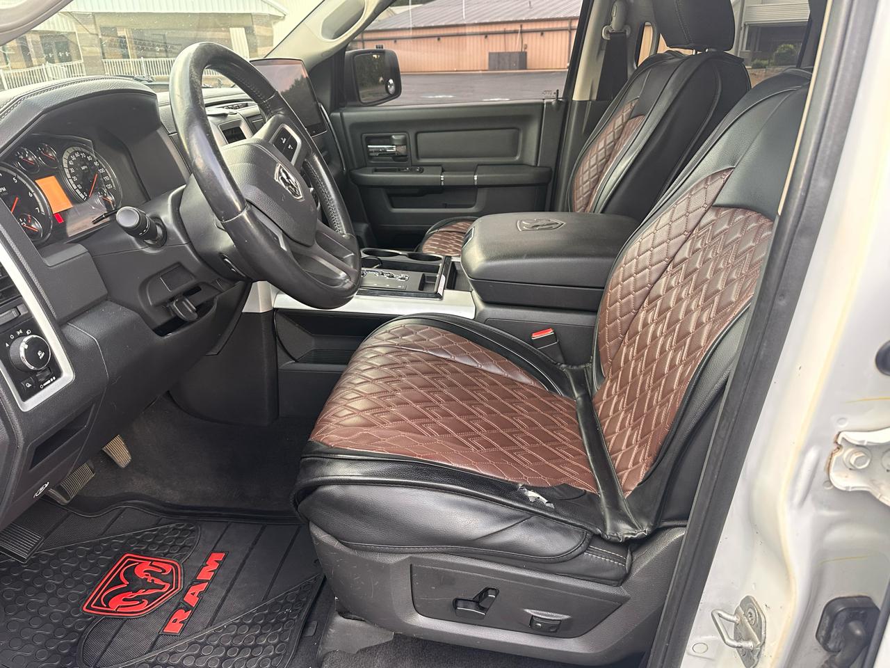 RAM 1500 4WD Quad Cab 140.5" SLT 2010