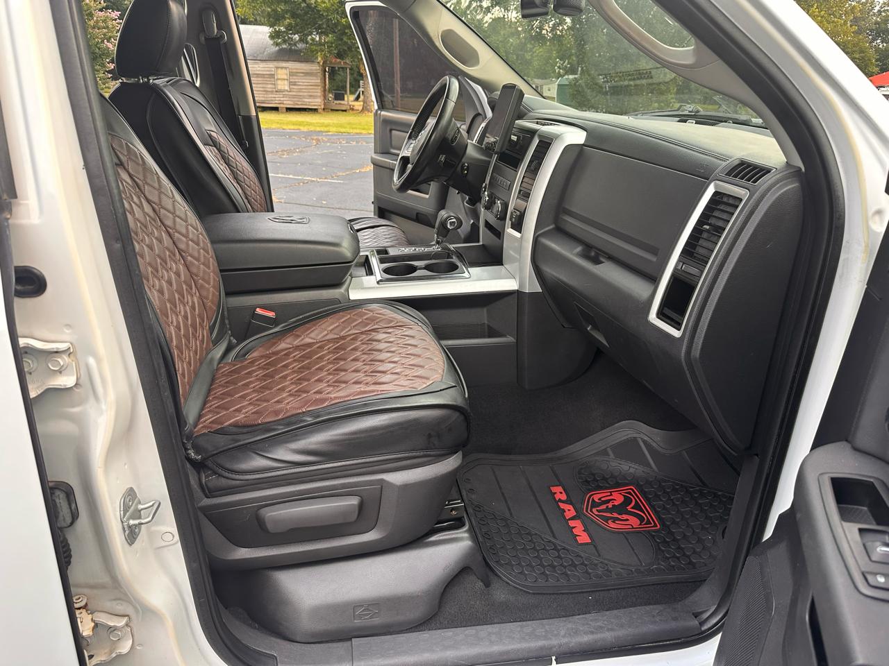 RAM 1500 4WD Quad Cab 140.5" SLT 2010