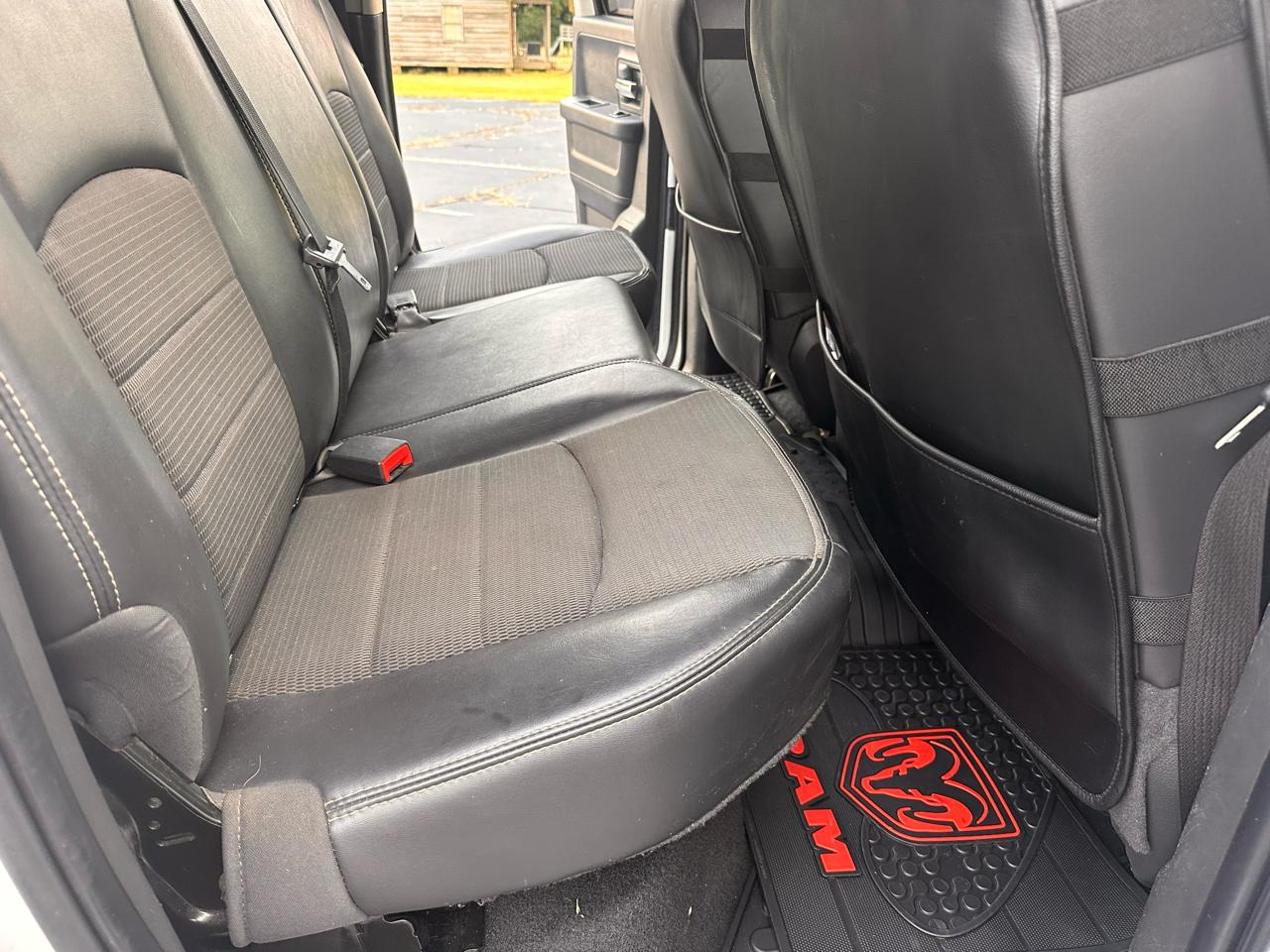 RAM 1500 4WD Quad Cab 140.5" SLT 2010