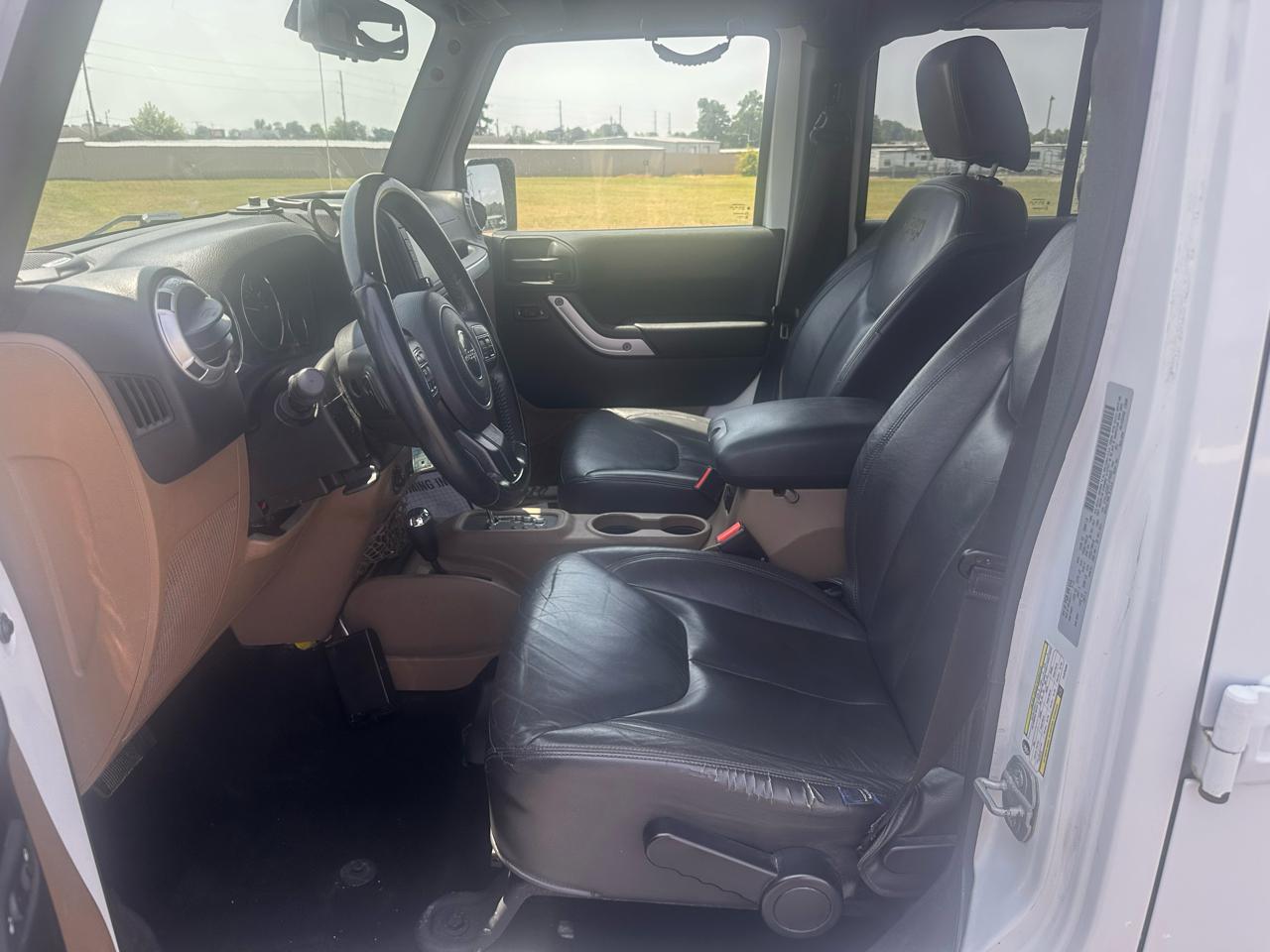 Jeep Wrangler Unlimited Sahara 4WD 2015