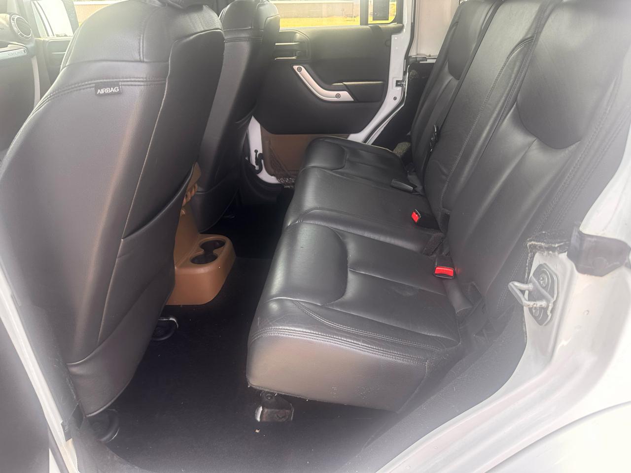 Jeep Wrangler Unlimited Sahara 4WD 2015